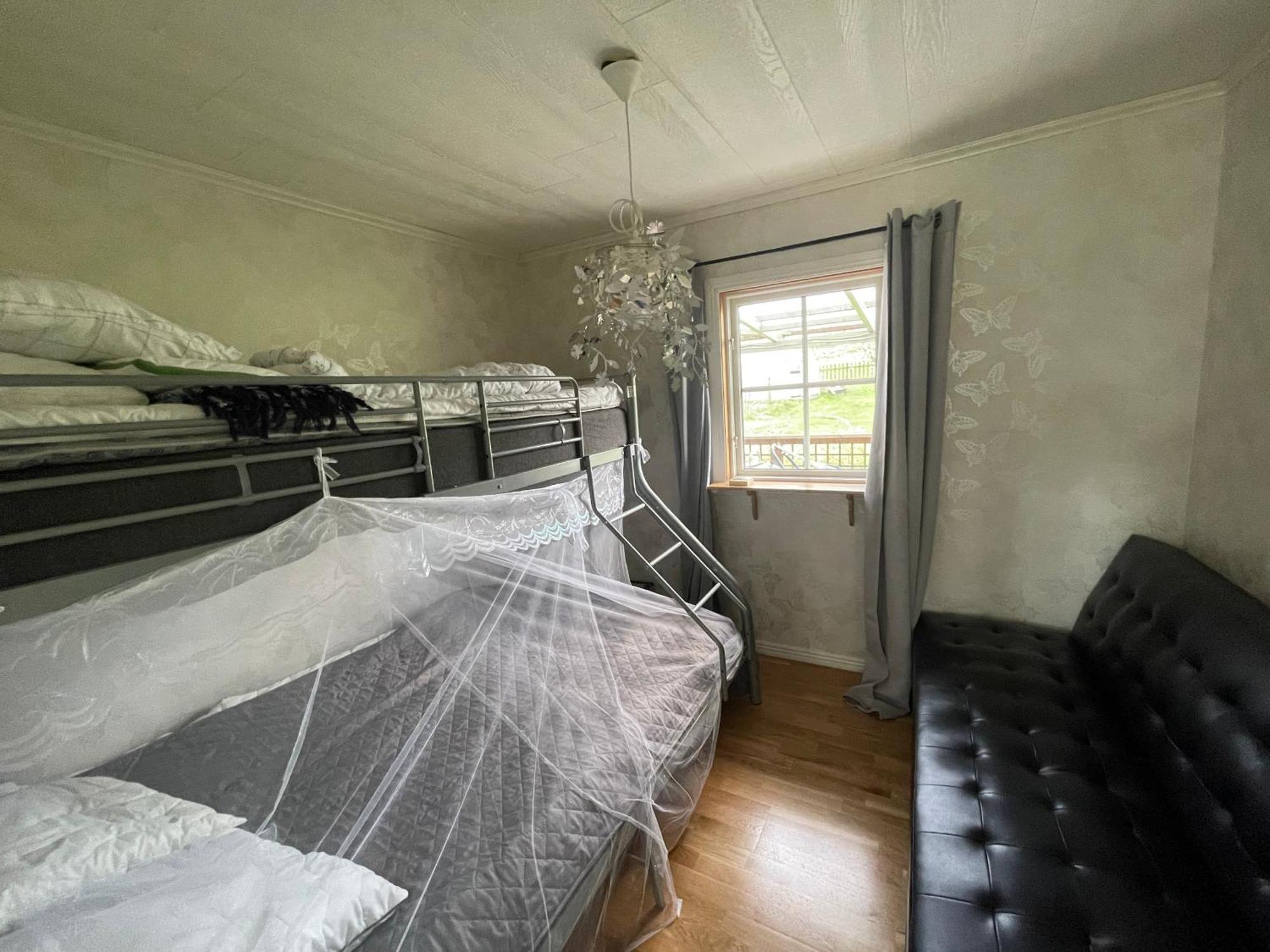 Luxury Villa By Lake Welcome You Йо Екстер'єр фото